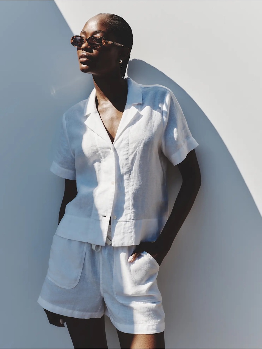 Quince White Linen Short-Sleeve Button-Up Shirt - Picture 9 of 9